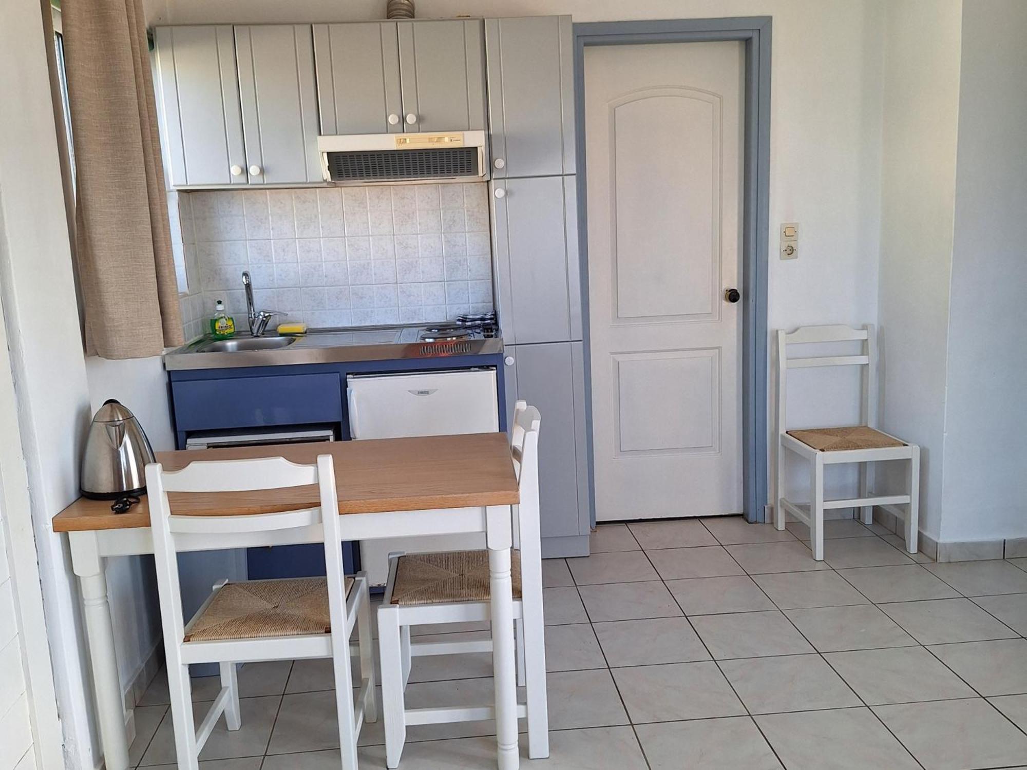 Artemis Apartments Kalýves Eksteriør bilde