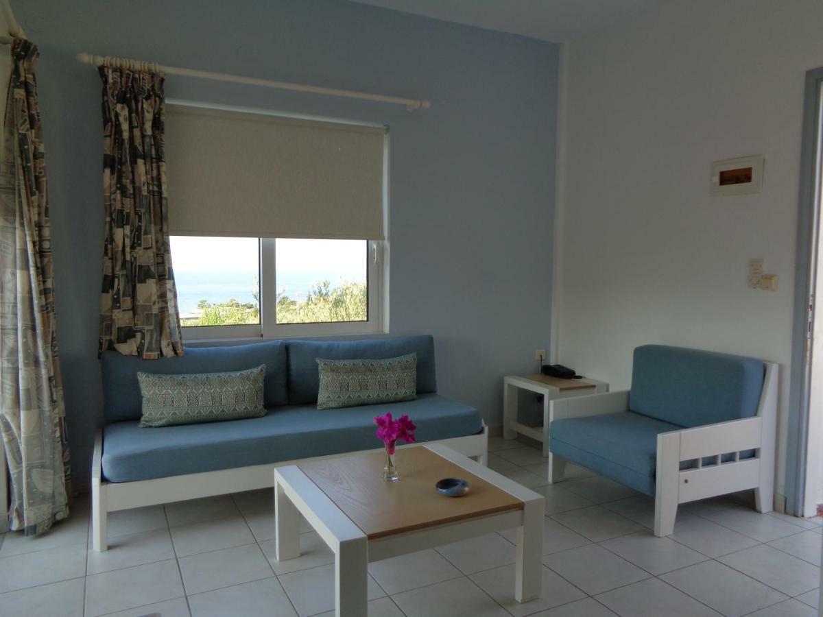 Artemis Apartments Kalýves Eksteriør bilde