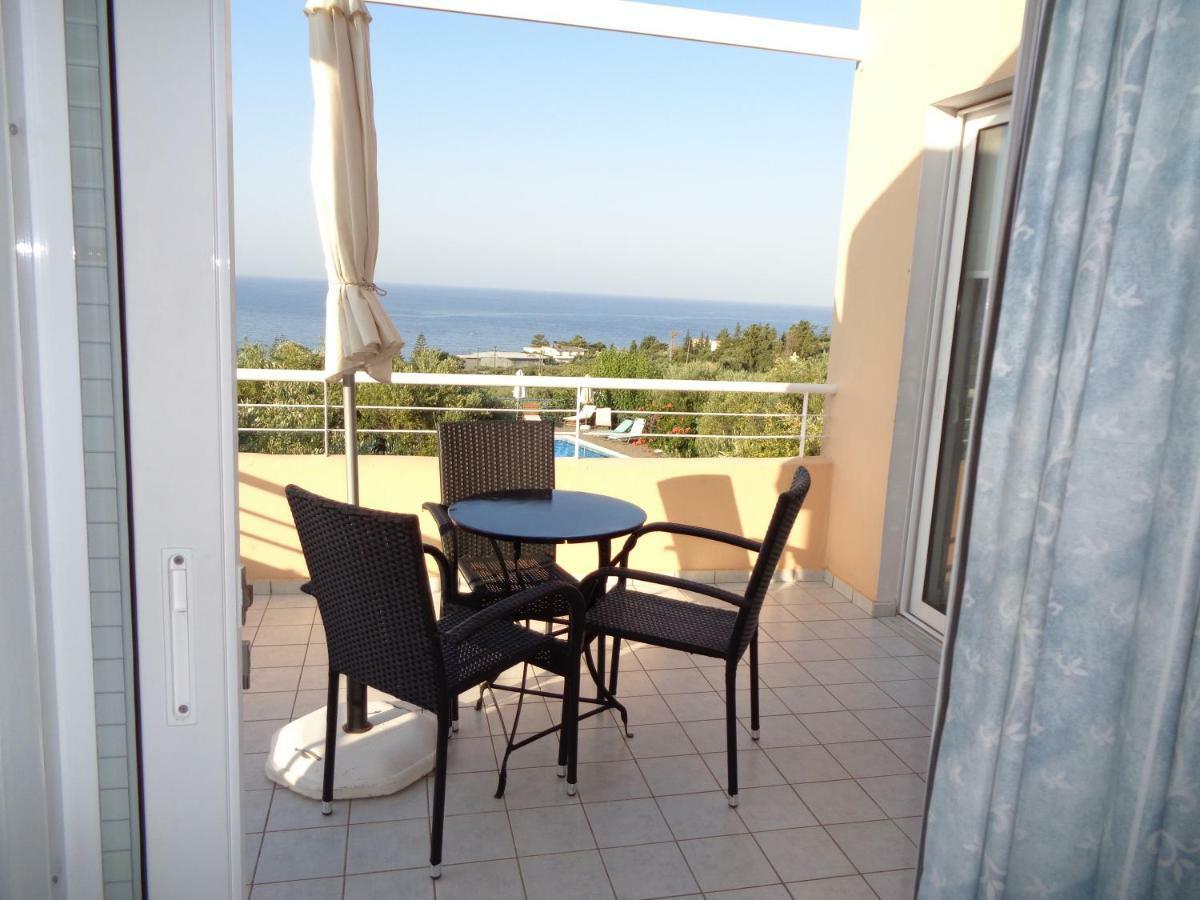 Artemis Apartments Kalýves Eksteriør bilde